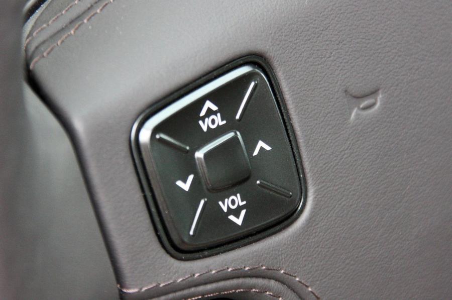  Hyundai Equus Ultimate 2011 года  (фото 38 из 119)